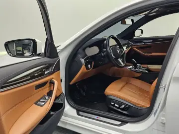 2022 BMW 5 серии с пробегом 47 388 км