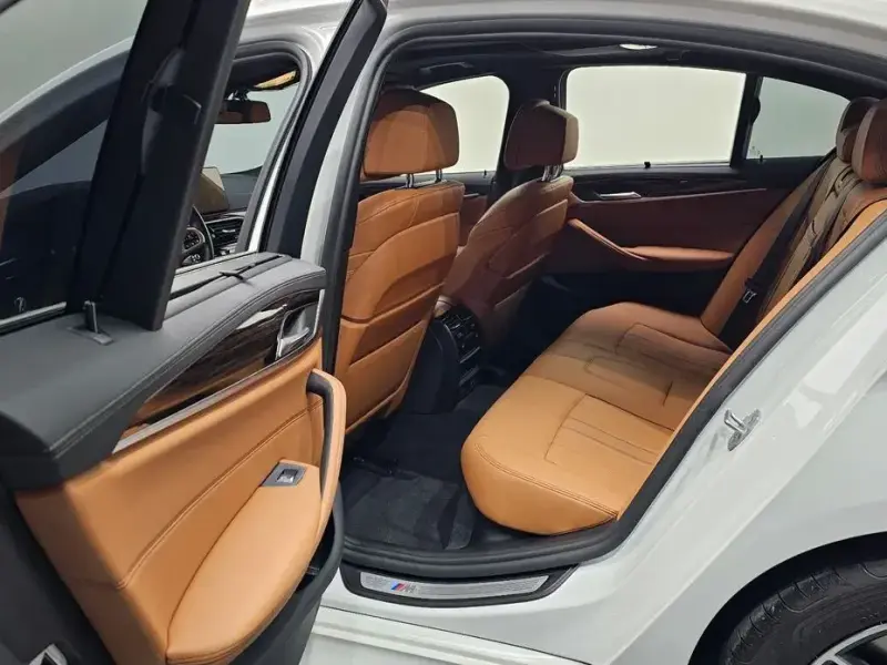 2022 BMW 5 серии с пробегом 47 388 км