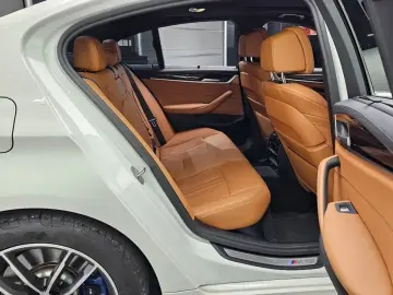 2022 BMW 5 серии с пробегом 47 388 км