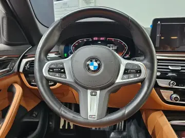 2022 BMW 5 серии с пробегом 47 388 км