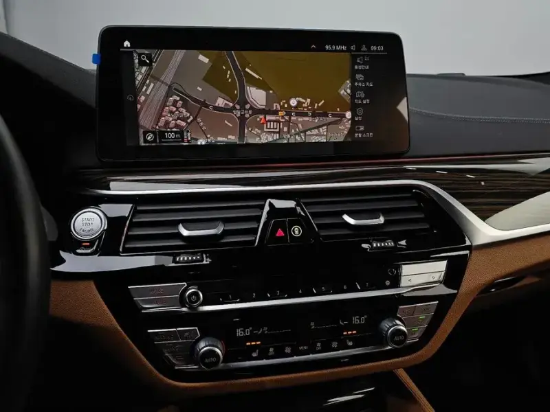 2022 BMW 5 серии с пробегом 47 388 км