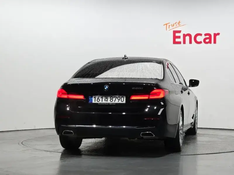 2022 BMW 5 серии с пробегом 26 981 км