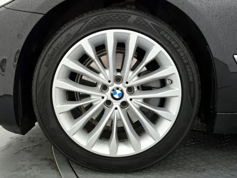 2022 BMW 5 серии с пробегом 26 981 км