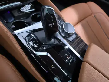 2022 BMW 5 серии с пробегом 26 981 км
