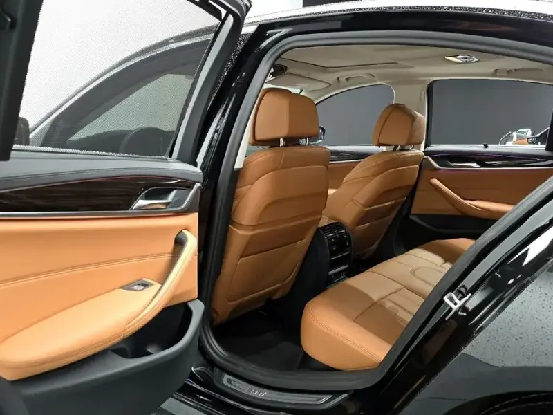 2022 BMW 5 серии с пробегом 26 981 км