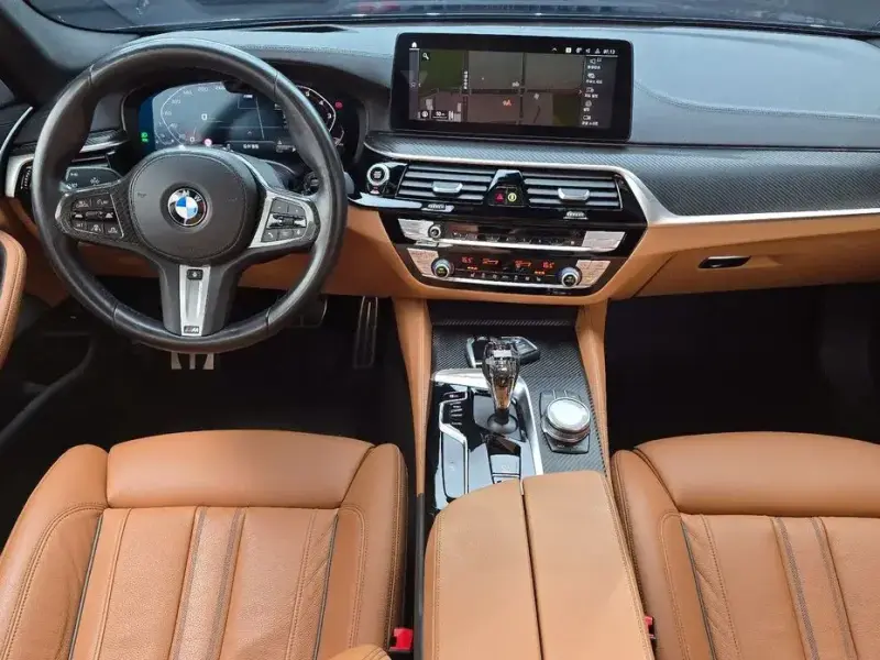 2022 BMW 5 серии с пробегом 50 329 км