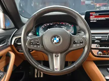 2022 BMW 5 серии с пробегом 50 329 км