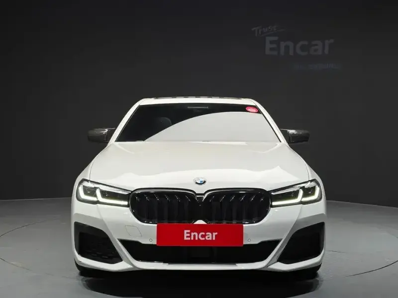 2022 BMW 5 серии с пробегом 50 786 км
