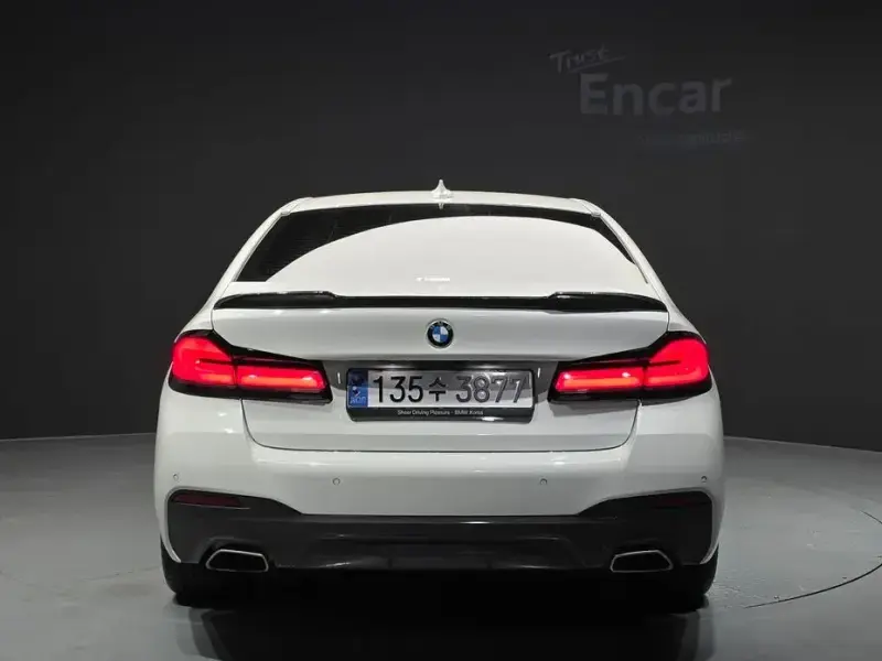 2022 BMW 5 серии с пробегом 50 786 км