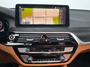 2022 BMW 5 серии с пробегом 50 329 км