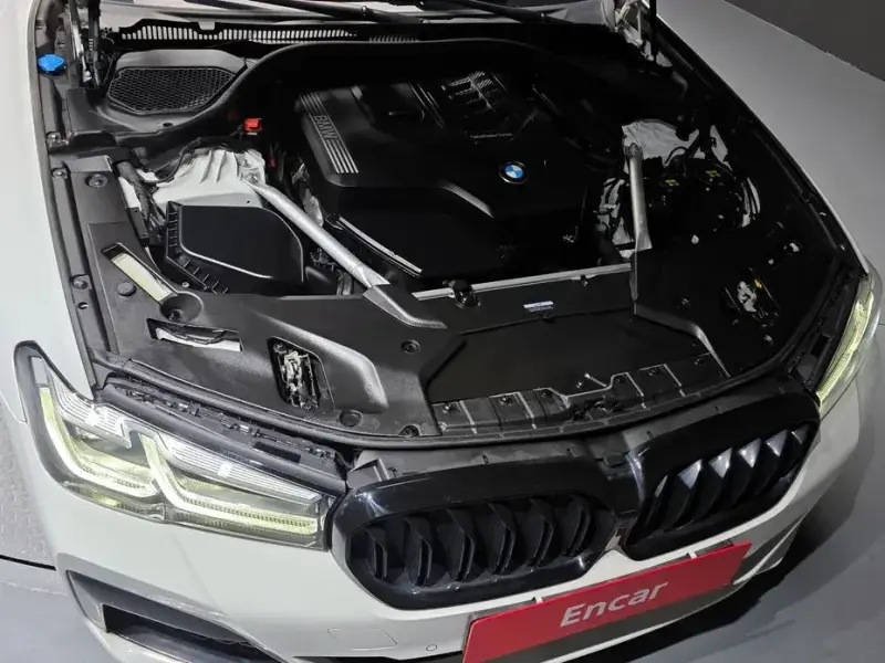 2022 BMW 5 серии с пробегом 50 786 км