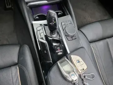 2022 BMW 5 серии с пробегом 50 786 км