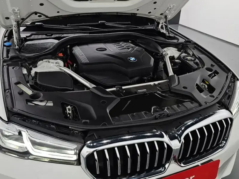 2022 BMW 5 серии с пробегом 37 294 км