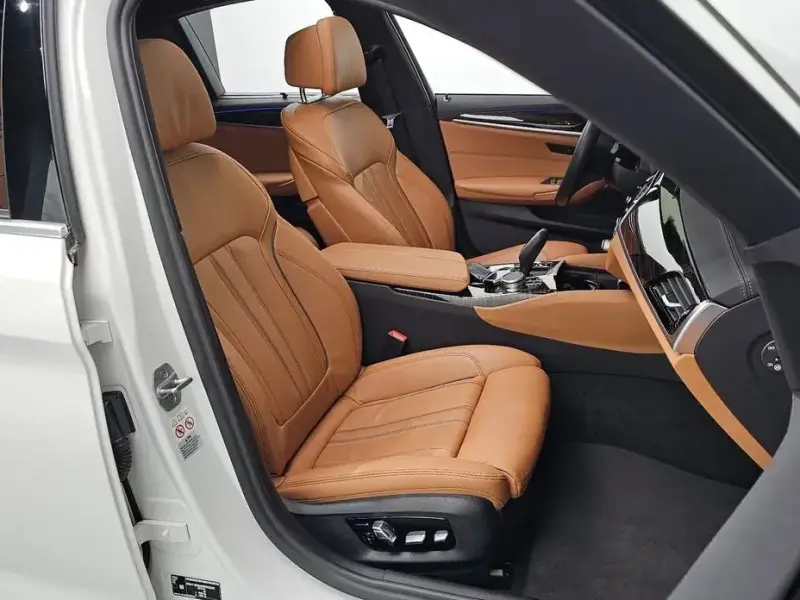 2022 BMW 5 серии с пробегом 37 294 км