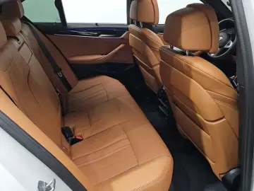 2022 BMW 5 серии с пробегом 37 294 км