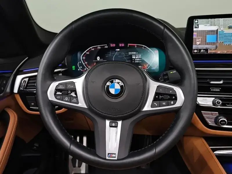 2022 BMW 5 серии с пробегом 37 294 км