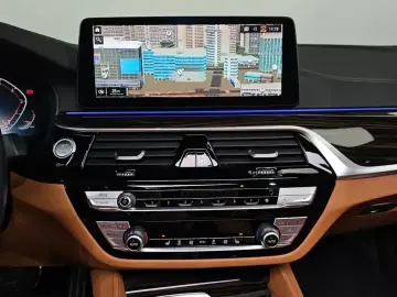2022 BMW 5 серии с пробегом 37 294 км