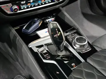 2022 BMW 5 серии с пробегом 95 924 км