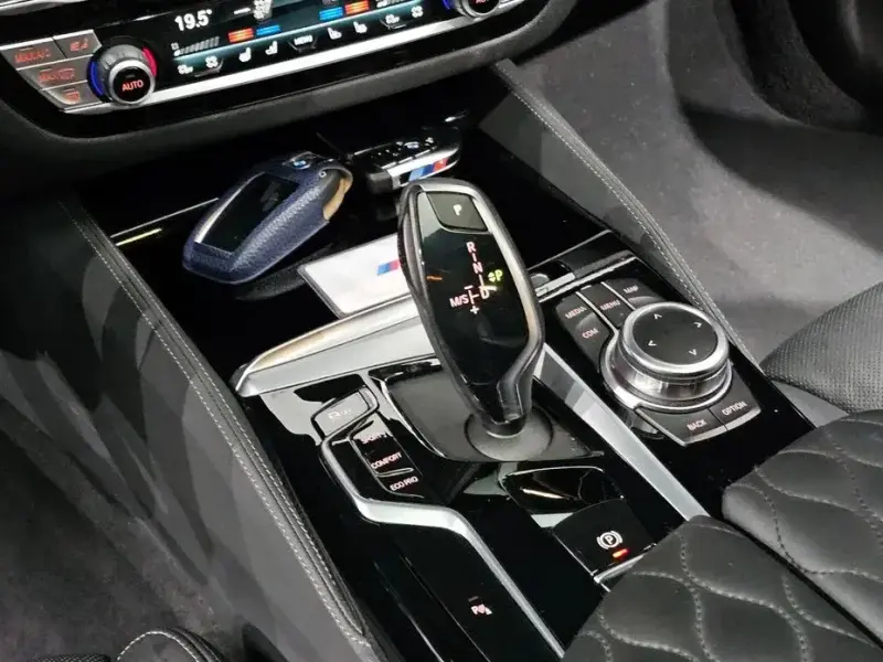 2022 BMW 5 серии с пробегом 95 924 км