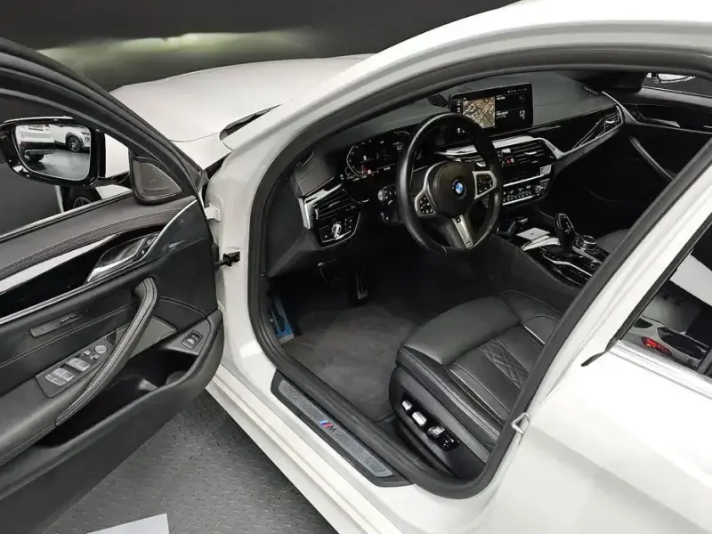 2022 BMW 5 серии с пробегом 95 924 км