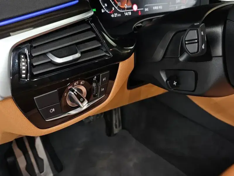 2022 BMW 5 серии с пробегом 37 294 км
