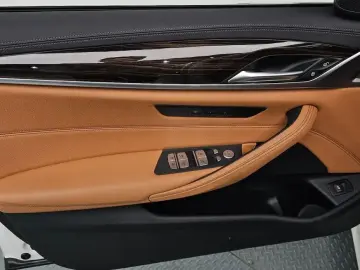 2022 BMW 5 серии с пробегом 37 294 км