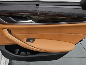 2022 BMW 5 серии с пробегом 37 294 км