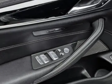 2022 BMW 5 серии с пробегом 95 924 км