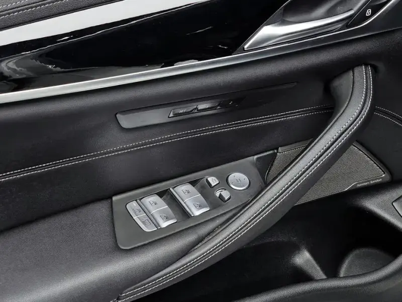 2022 BMW 5 серии с пробегом 95 924 км