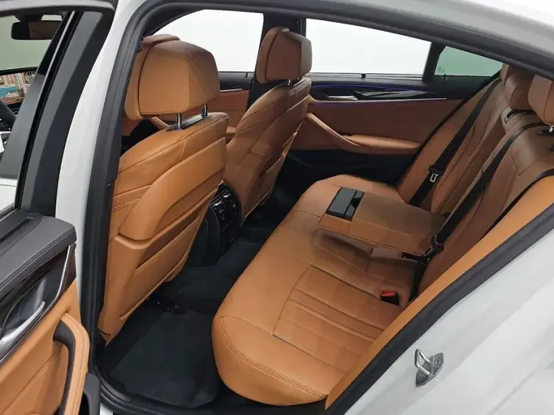 2022 BMW 5 серии с пробегом 37 294 км