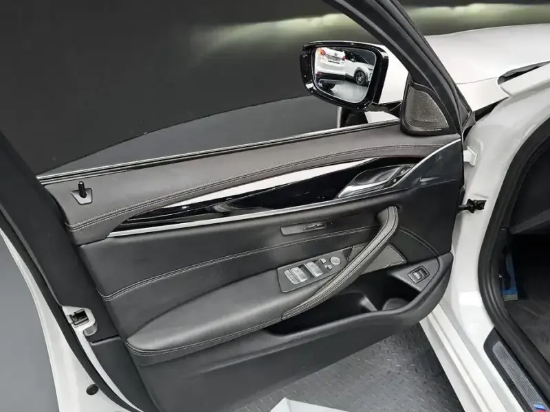 2022 BMW 5 серии с пробегом 95 924 км