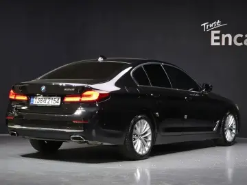 2022 BMW 5 серии с пробегом 63 266 км