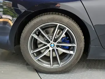 2022 BMW 5 серии с пробегом 57 279 км