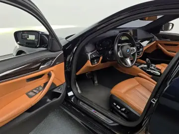 2022 BMW 5 серии с пробегом 57 279 км