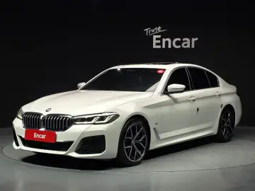 2022 BMW 5 серии с пробегом 27 096 км
