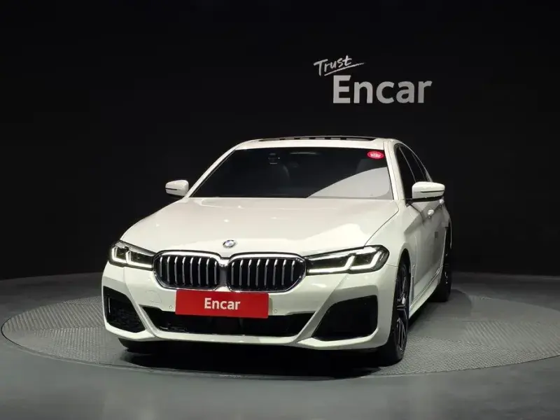 2022 BMW 5 серии с пробегом 27 096 км