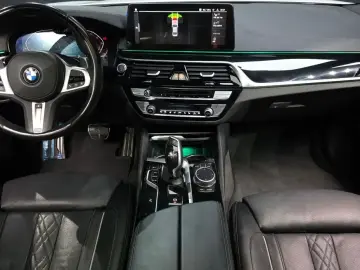 2022 BMW 5 серии с пробегом 27 096 км