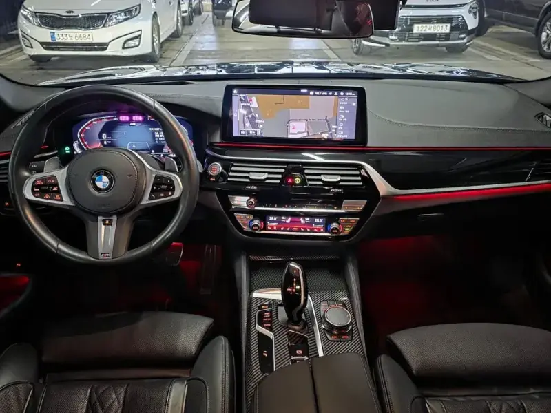 2022 BMW 5 серии с пробегом 18 800 км
