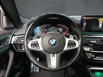 2022 BMW 5 серии с пробегом 27 096 км