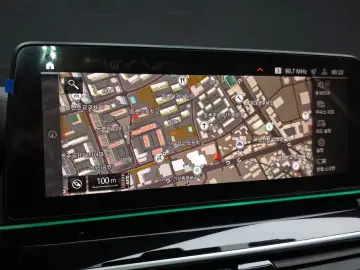 2022 BMW 5 серии с пробегом 27 096 км