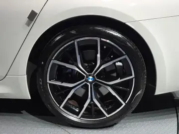 2022 BMW 5 серии с пробегом 27 096 км