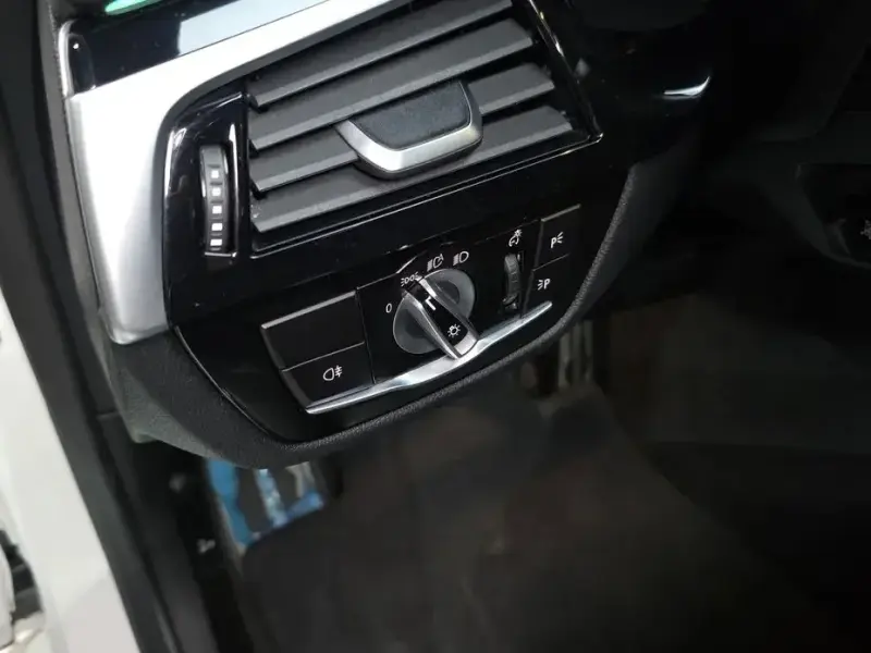 2022 BMW 5 серии с пробегом 27 096 км