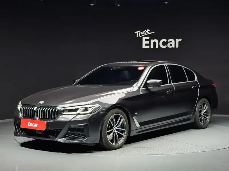 2022 BMW 5 серии с пробегом 54 679 км