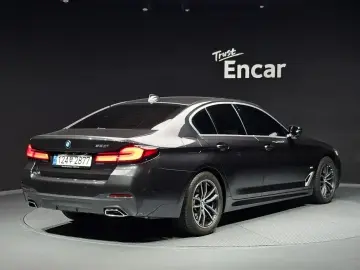 2022 BMW 5 серии с пробегом 54 679 км