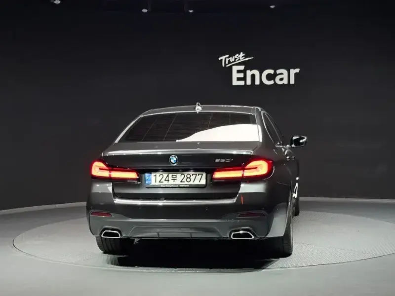 2022 BMW 5 серии с пробегом 54 679 км