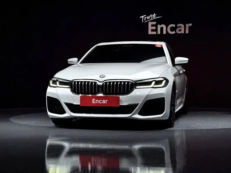 2022 BMW 5 серии с пробегом 53 146 км