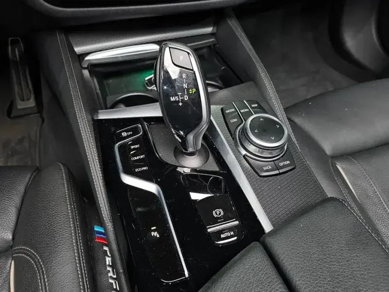 2022 BMW 5 серии с пробегом 54 679 км