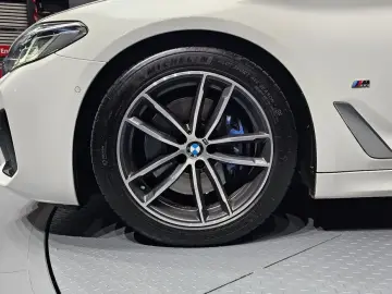 2022 BMW 5 серии с пробегом 53 146 км