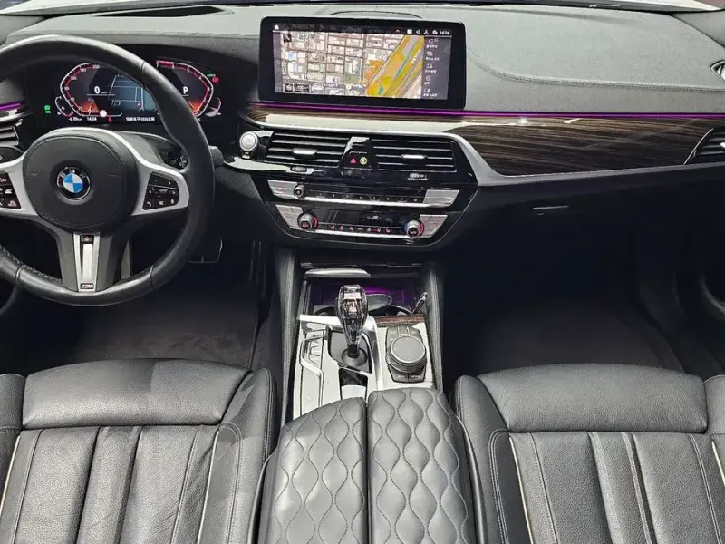 2022 BMW 5 серии с пробегом 53 146 км