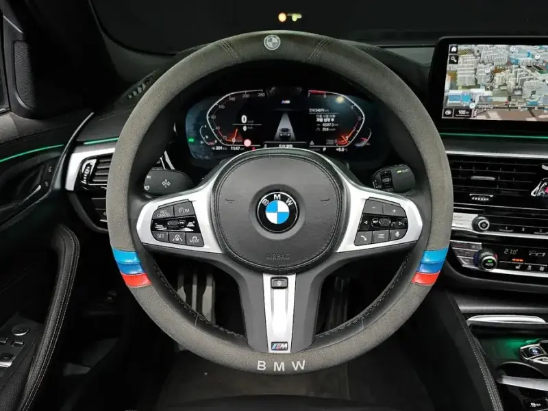 2022 BMW 5 серии с пробегом 54 679 км